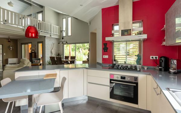 Maison à vendre    6 pièces •  Biscarrosse