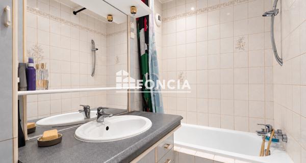 À vendre Appartement 4 pièces 76 m² - Valence 26000