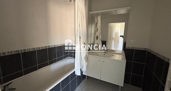 Location Appartement 3 pièces 74.65 m² - Quincieux 69650