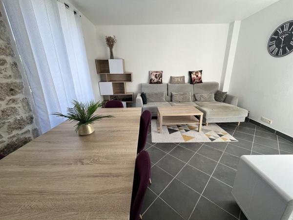 Appartement à louer 750 € CC Landerneau 4 p 56 m² DPE E