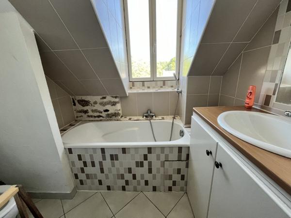 Appartement à louer 750 € CC Landerneau 4 p 56 m² DPE E