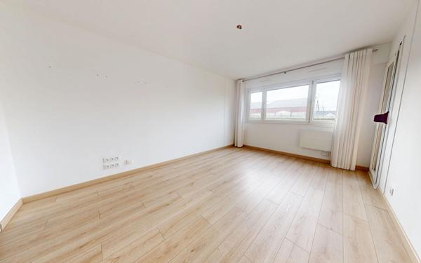 Appartement à vendre    3 pièces • 69 m2 Bischheim
