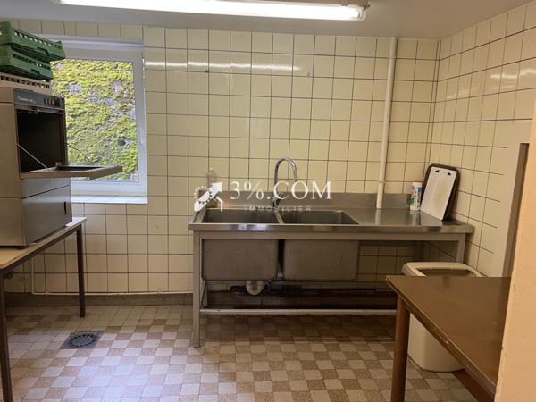 Maison 25 pièce(s) 19 chambre(s) 630 m²