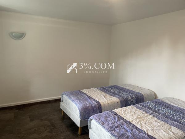 Maison 25 pièce(s) 19 chambre(s) 630 m²