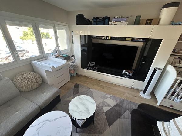 Appartement Poissy 2 pièce(s) 44 m2 €217 000 ** - Référence 8832