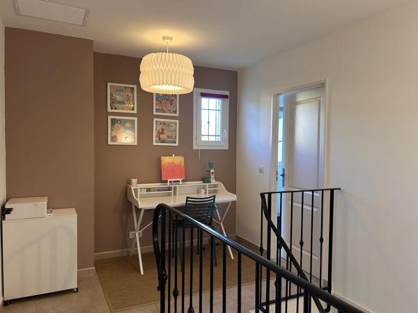 Maison directement sur le fairway du golf de pont royal avec piscine