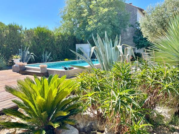Coup de cœur en Camargue – Mas individuel rénové avec jardin paysager & piscine sans vis-à-vis