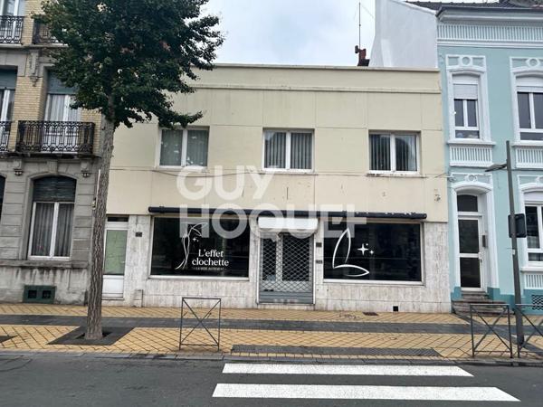 LOCAL COMMERCIAL DE 300 M² EN CENTRE-VILLE ! !!