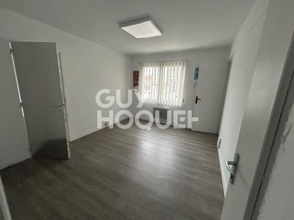 LOCAL COMMERCIAL DE 300 M² EN CENTRE-VILLE ! !!