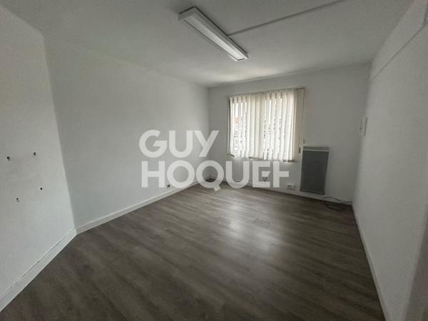 LOCAL COMMERCIAL DE 300 M² EN CENTRE-VILLE ! !!