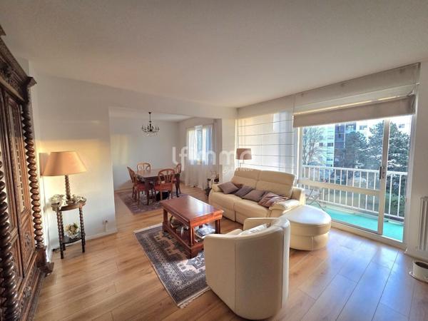 Appartement 94 m² avec balcon, ascenseur, garage et cave