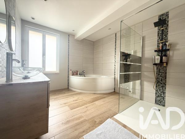 Maison à vendre 6 pièces 282 m² Crépy