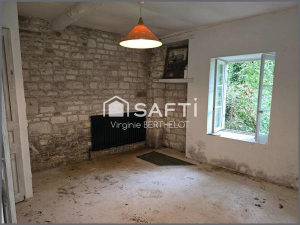 MOULIN A RENOVER AVEC CACHET / BEAU POTENTIEL/ PRESQU'ILE / CADRE VERDOYANT !