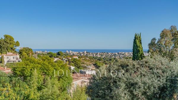 Villa rénovée vue mer - Proche Cannes