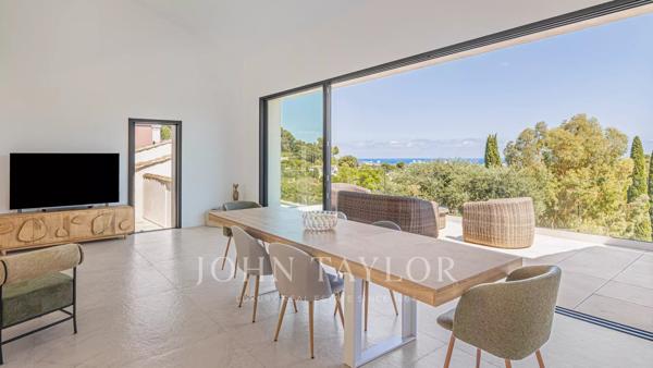 Villa rénovée vue mer - Proche Cannes