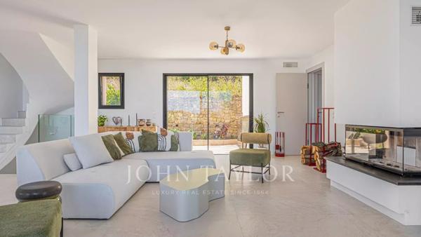 Villa rénovée vue mer - Proche Cannes