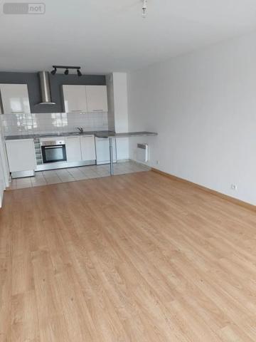 Location - Appartement Reims 51100 3 pièces 63 m 2