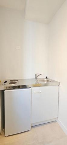 Cannes  Suquet, Maison individuelle divisée en 4 studios