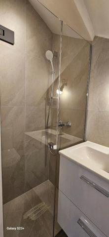 Cannes  Suquet, Maison individuelle divisée en 4 studios