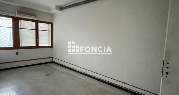 À vendre Local commercial 105 m² - Marseille 13013