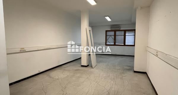 À vendre Local commercial 105 m² - Marseille 13013