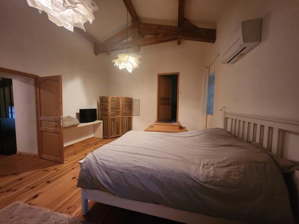 Maison entièrement reconstruite - terrasse, jardin, parking - séparable en deux - accès rivière Vals-les-Bains (07600)