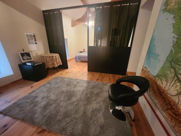 Maison entièrement reconstruite - terrasse, jardin, parking - séparable en deux - accès rivière Vals-les-Bains (07600)