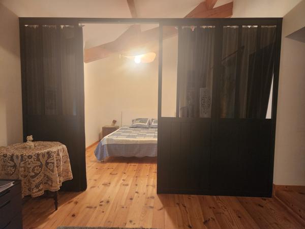 Maison entièrement reconstruite - terrasse, jardin, parking - séparable en deux - accès rivière Vals-les-Bains (07600)