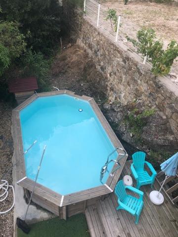 Maison entièrement reconstruite - terrasse, jardin, parking - séparable en deux - accès rivière Vals-les-Bains (07600)