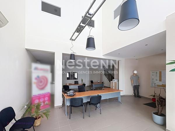 Local commercial d'environ 225 m² au coeur de Sainte-Sigolène
