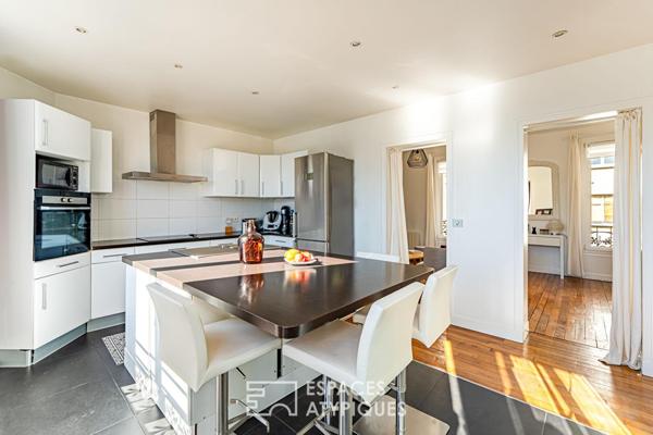 Duplex en dernier étage avec vue sur le beffroi de la mairie