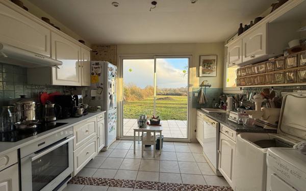 Maison à vendre    8 pièces •  Villebadin