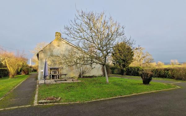 Maison à vendre    8 pièces •  Villebadin