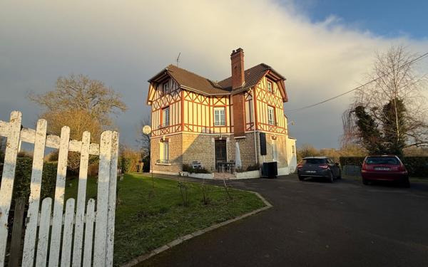 Maison à vendre    8 pièces •  Villebadin