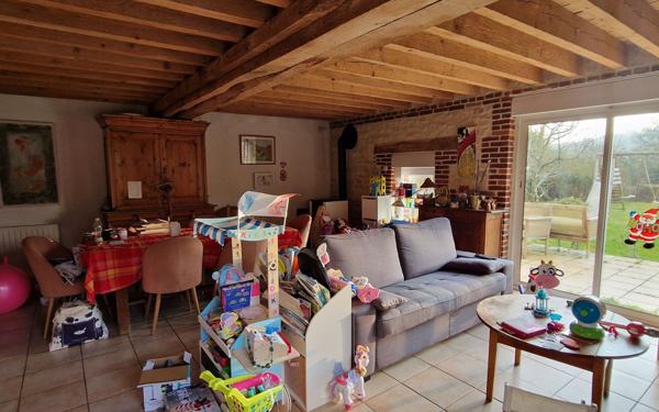 Maison à vendre    8 pièces •  Villebadin