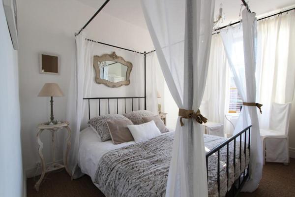 Maison Eguzon Chantome 11 pièce(s) 315 m2