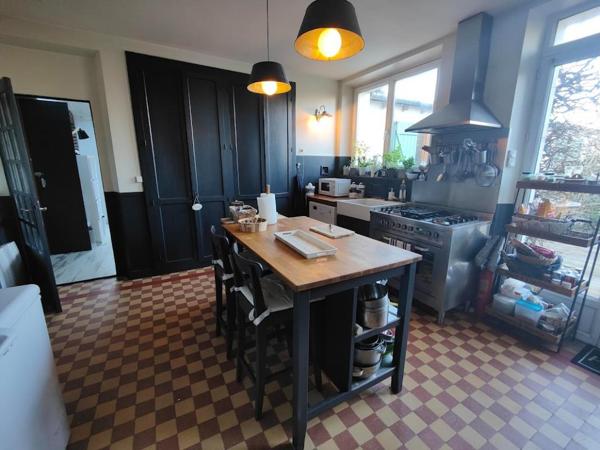 Maison Eguzon Chantome 11 pièce(s) 315 m2