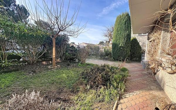 Maison à vendre    6 pièces •  Bourg-lès-Valence