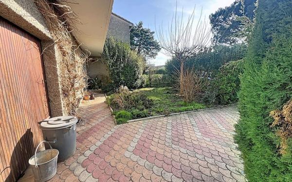 Maison à vendre    6 pièces •  Bourg-lès-Valence