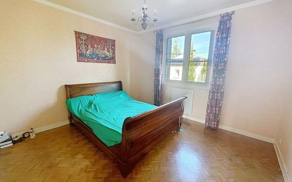 Maison à vendre    6 pièces •  Bourg-lès-Valence