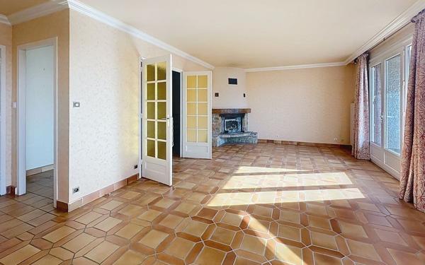 Maison à vendre    6 pièces •  Bourg-lès-Valence