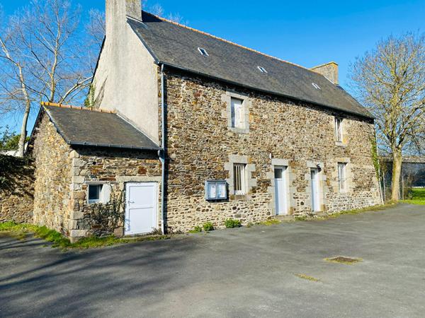 Ensemble immobilier à rénover à PLERIN