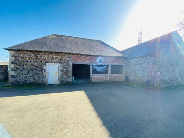 Ensemble immobilier à rénover à PLERIN