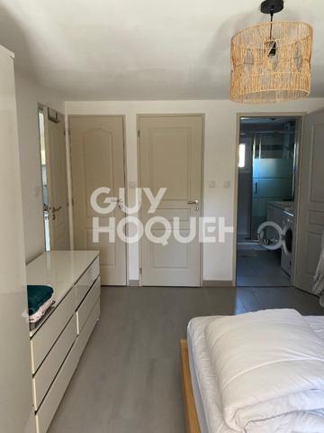 Appartement meublé T2 RDC d'une maison avec terrasse et parking