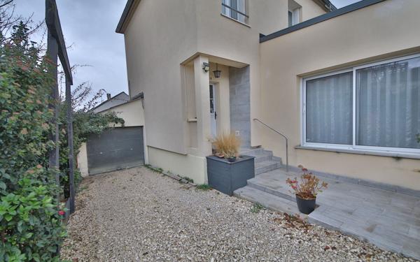 Maison à vendre    4 pièces •  Étampes-sur-Marne