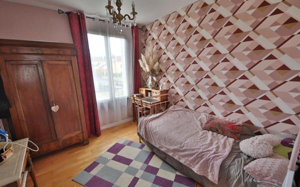 Maison à vendre    4 pièces •  Étampes-sur-Marne