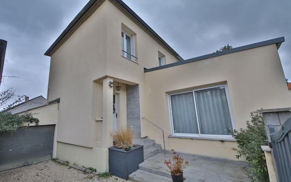 Maison à vendre    4 pièces •  Étampes-sur-Marne