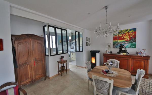 Maison à vendre    4 pièces •  Étampes-sur-Marne