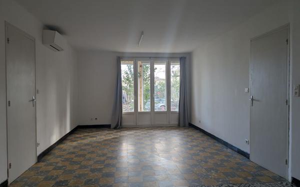 Appartement à louer    4 pièces •  Meynes