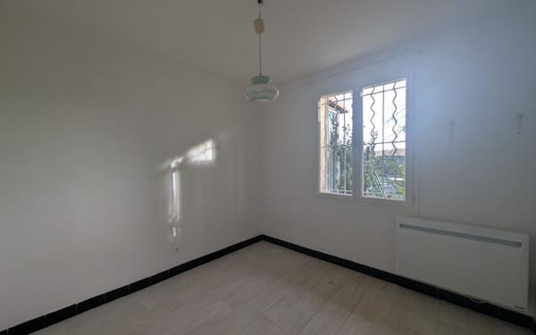 Appartement à louer    4 pièces •  Meynes